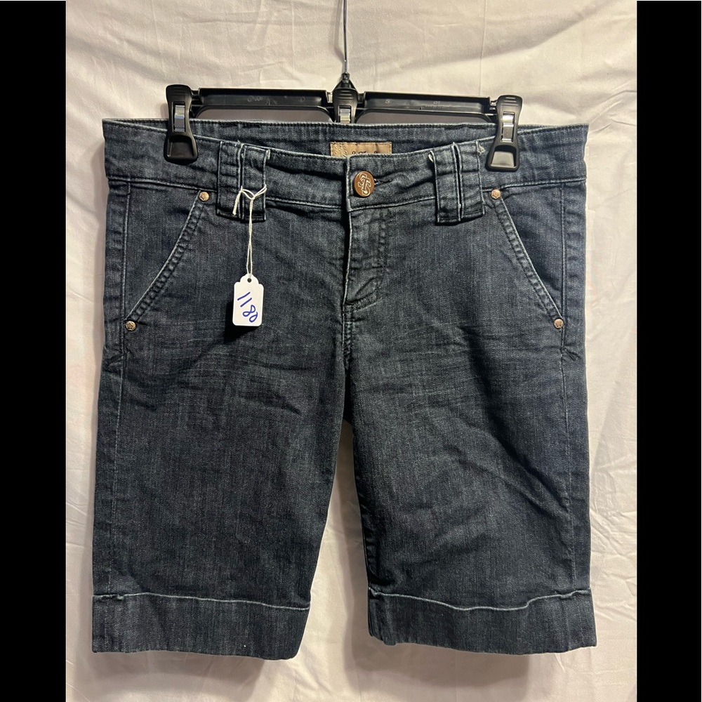 EUC See Thru Soul denim jeans shorts. Size 28.